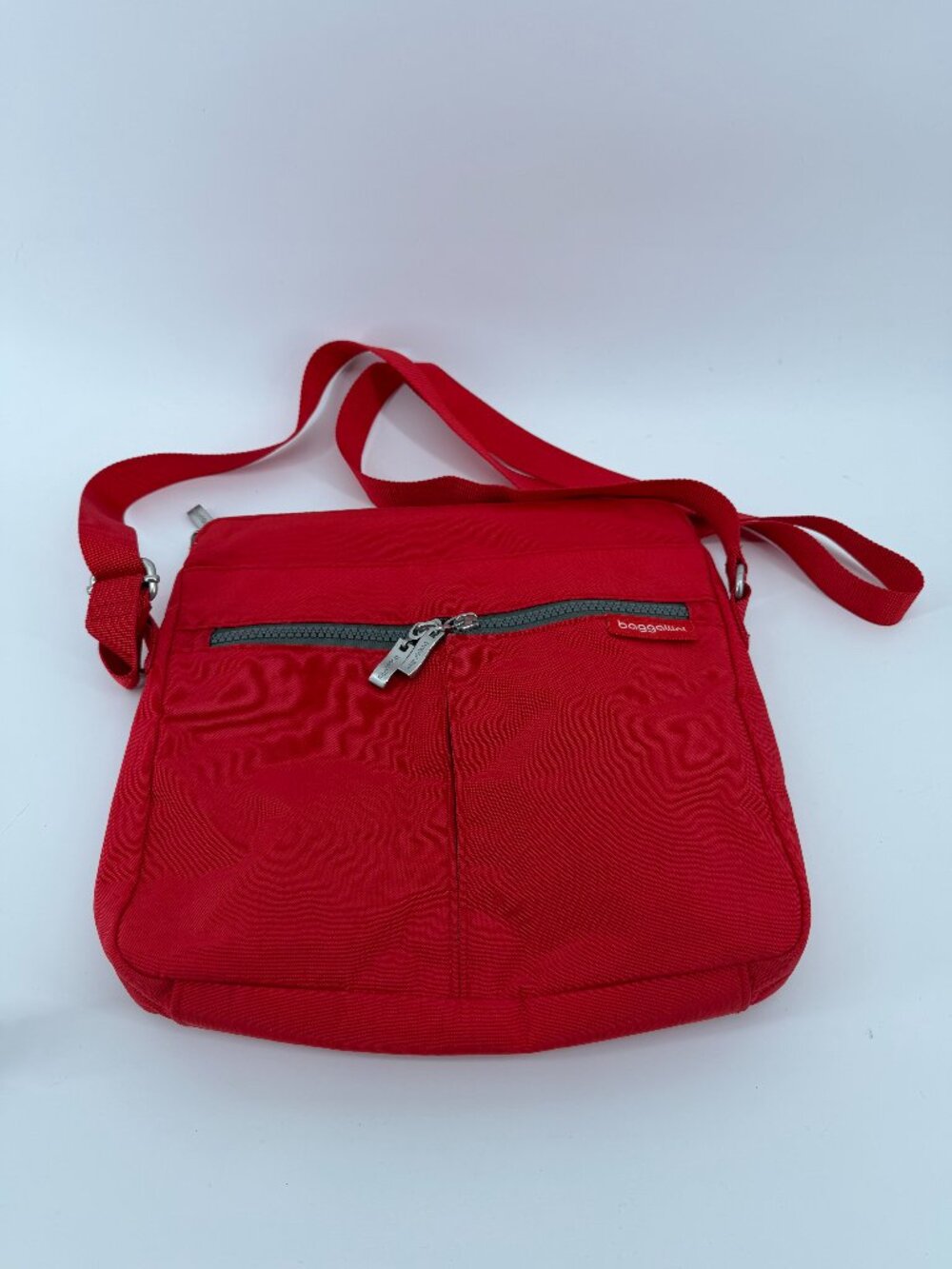 Baggalini Red crossbody bag